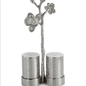 Michael Aram Salt and pepper shaker set